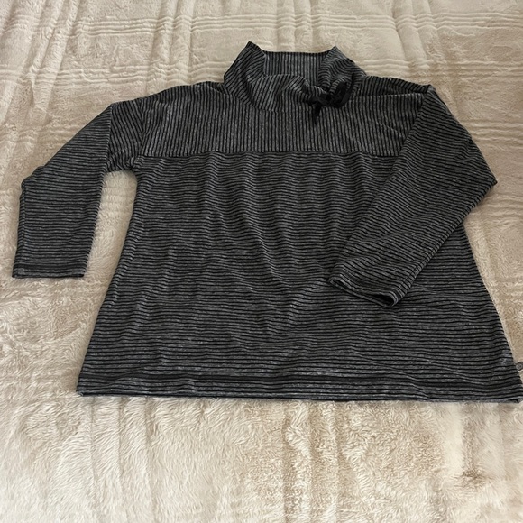 Talbots top - Picture 2 of 7